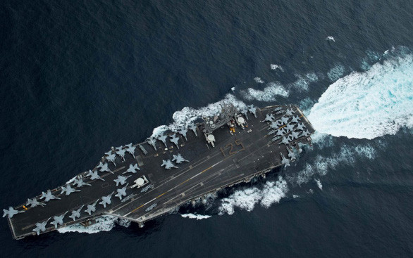 Mỹ và Trung Quốc cùng điều tàu chiến vào Biển Đông, Biển Hoa Đông